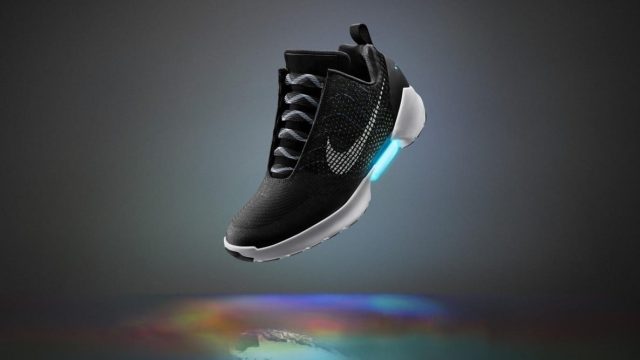 کفش هوشمند نایک HyperAdapt 1.0; قابلیت بسته شدن خودکار بند