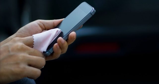 چگونه گوشی موبایل را ضدعفونی کنیم؟