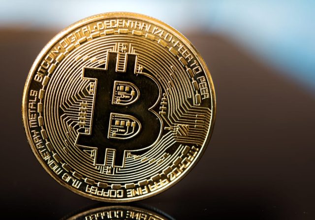 ارزش بازار بیت کوین بیش از ۱ تریلیون دلار 
