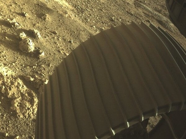 اولین تصاویر کاوشگر "استقامت" از سطح مریخ