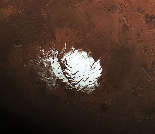 دریاچه های زیرزمینی در قطب مریخ احتمالاً فقط خاک رس منجمد هستند
