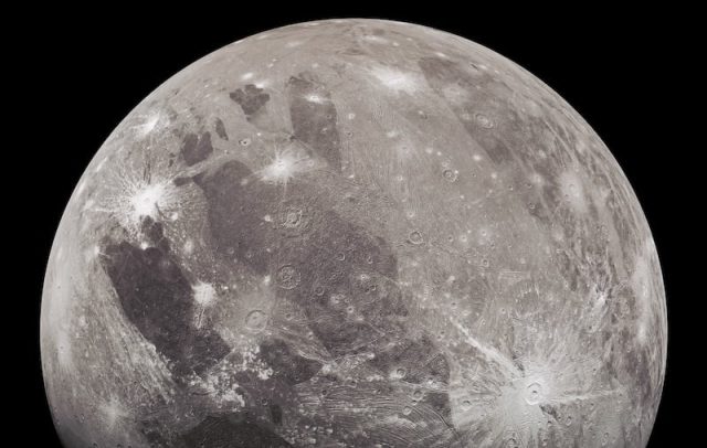 بخار آب برای اولین بار در گانیمید، قمر مشتری، کشف شد