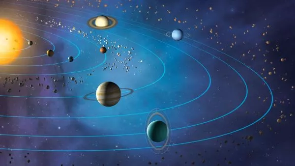 چرا سیارات منظومه شمسی در یک صفحه می چرخند