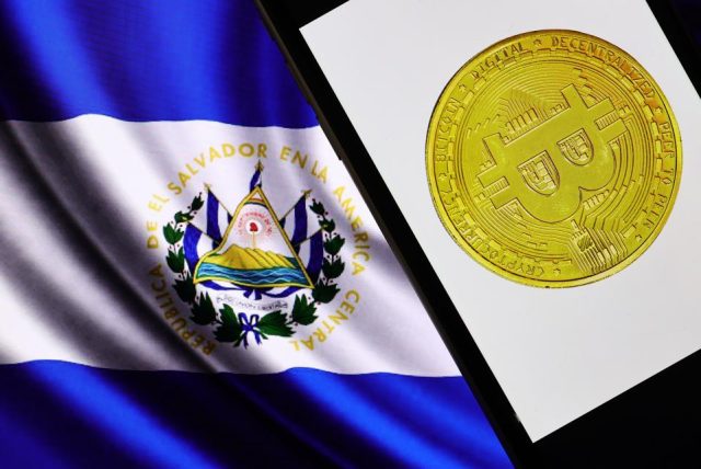 آیا قانونی شدن بیت کوین در السالوادور دلیل سقوط اخیر آن بوده است