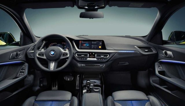 بی ام و از M135i xDrive 2022 رونمایی کرد