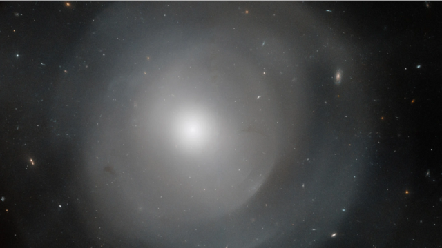 کشف کهکشان  NGC 474 توسط تلسکوپ هابل