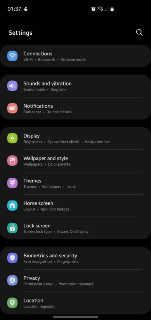 تصویری از گزینه‌های برنامه تنظیمات در دستگاه Android