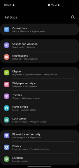 تصویری از گزینه‌های برنامه تنظیمات در دستگاه Android