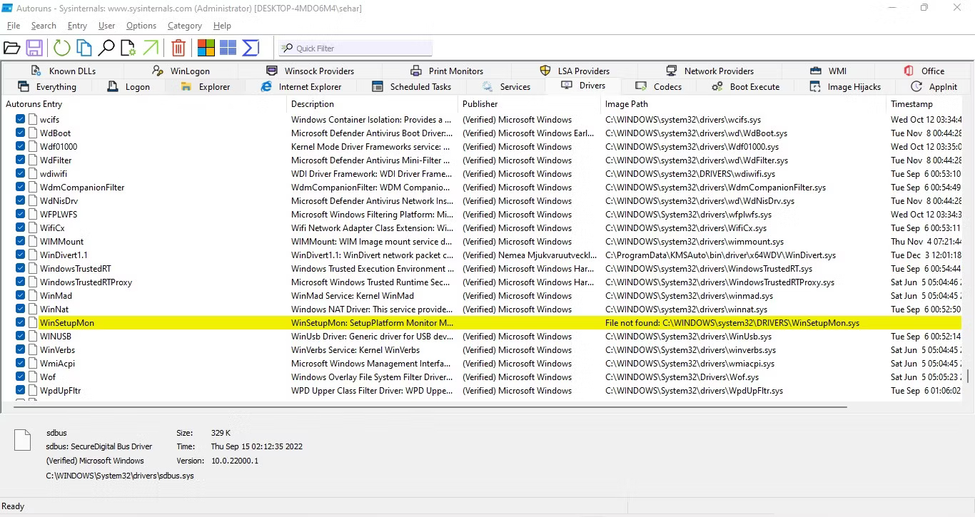 با کلیک راست بر روی فایل اجرایی Autoruns در Windows File Explorer روی گزینه Run as Administrator کلیک کنید.