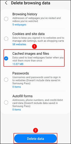 «Cached Images and Files» را فعال کنید و روی «Delete Data» ضربه بزنید.