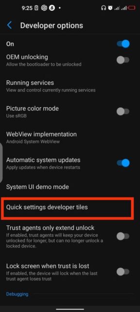 صفحه تنظیمات اندروید که گزینه کاشی های توسعه دهنده تنظیمات سریع را نشان می دهد