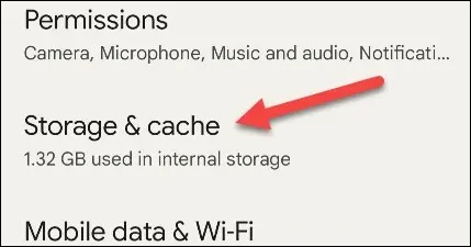 روی «Storage and Cache» ضربه بزنید.