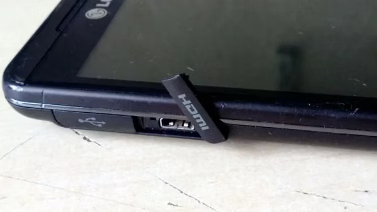یک گوشی قدیمی اندروید HDMI