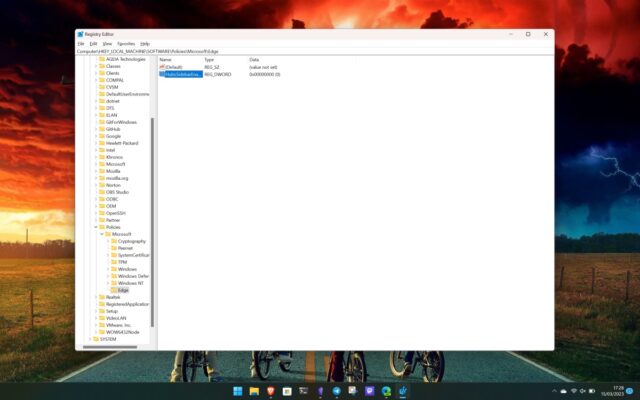 نحوه حذف گزینه Bing Chat از مایکروسافت اج در ویندوز 11 2 ویرایش رجیستری برای حذف Bing Chat از Microsoft Edge