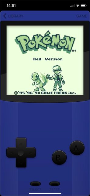 Pokemon Red در Game Play Color Emulator در iOS
