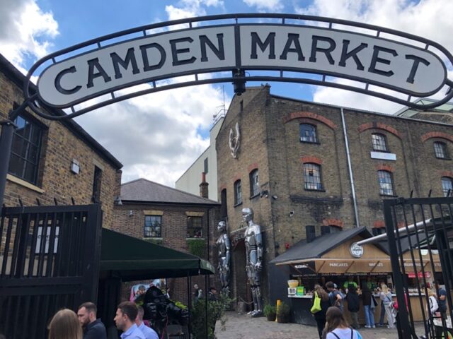 با پرطرفدارترین جاهای دیدنی لندن آشنا شوید 2 بازار کمدن | Camden Market