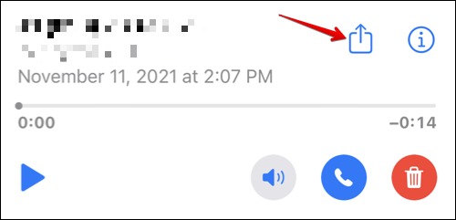 دکمه اشتراک گذاری در کنار یک پست صوتی در آیفون