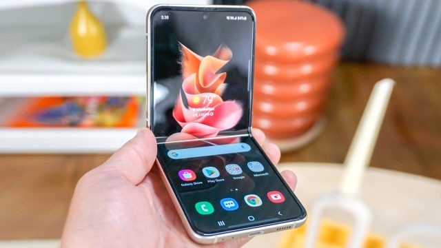 آپدیت امنیتی ماه ژوئن برای گوشی Galaxy Z Flip منتشر شد