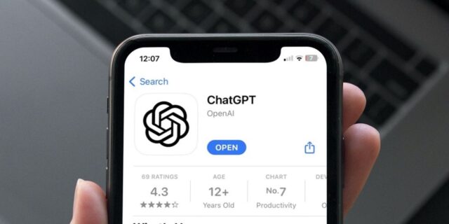 برنامه chatGPT در iOS