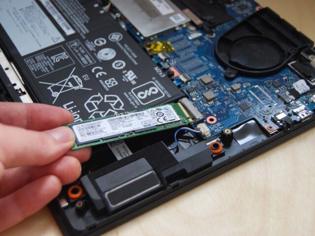 ارتقای رم و ssd لپ تاپ لنوو برای همه مدل ها امکان پذیر است؟