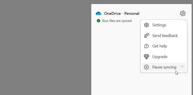 با کلیک بر روی گزینه Pause Syncing در OneDrive