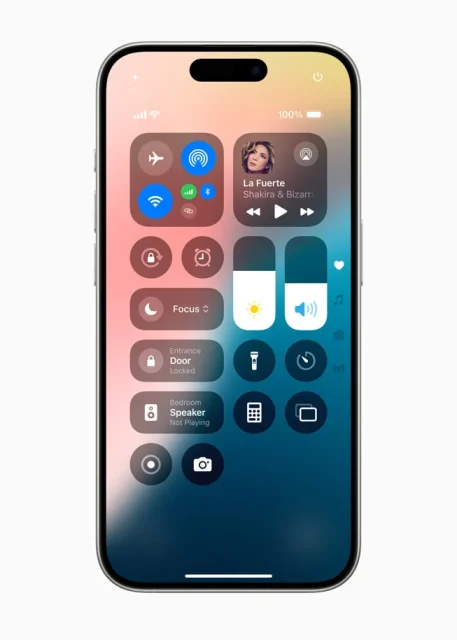 مرکز کنترل iOS 18