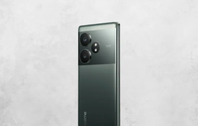 گوشی Realme GT 7T در کار است