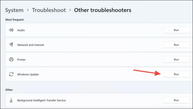 در Windows 11 به Other troubleshooters بروید و سپس روی Run در کنار Windows Update کلیک کنید.