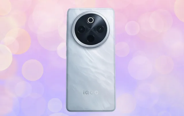 آیکیو Z10 به باتری بزرگی مجهز است
