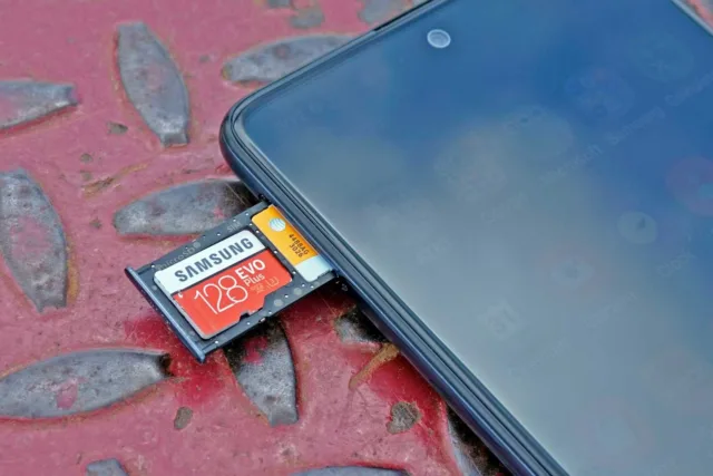 افول دوران اسلات کارت حافظه (SD Card Slot)