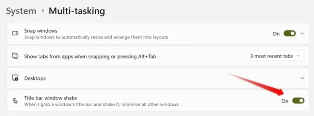 برای فعال‌سازی این ویژگی، به تنظیمات (Settings) برید، مسیر System > Multitasking رو دنبال کنید و گزینه‌ی "Title Bar Window Shake" رو روشن کنید