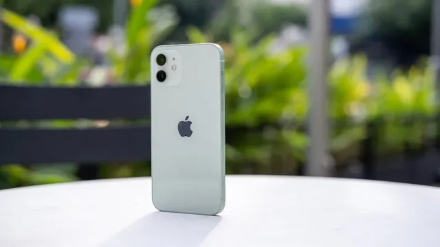 آیفون 18