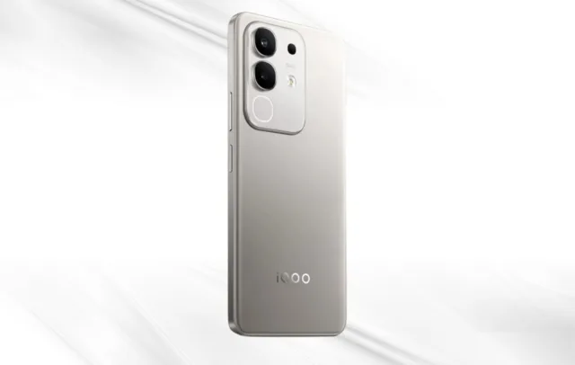 گوشی آیکیو Z10x با پردازنده مدیاتک رونمایی شد