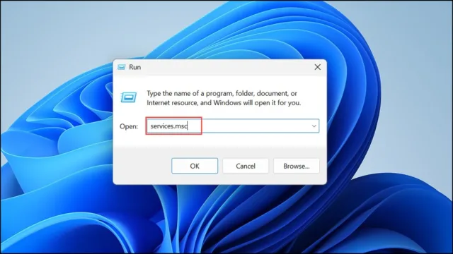 کلیدهای Windows + R را فشار دهید، عبارت services.msc را تایپ کرده و Enter بزنید تا پنجره سرویس‌ها باز شود.